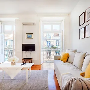https://charming-luxury-chiado.hotels-lisbon-portugal.com