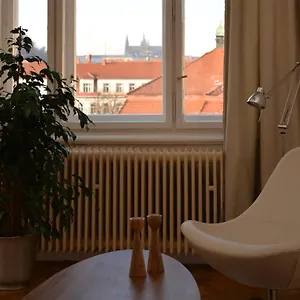 Beautiful View On The Castle Close To The Centre Apartment Prag