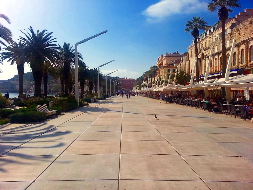 Kameni Val Apartment Split